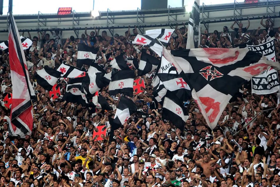 Vasco define prioridades no mercado e busca reforços em cinco posições para 2026
